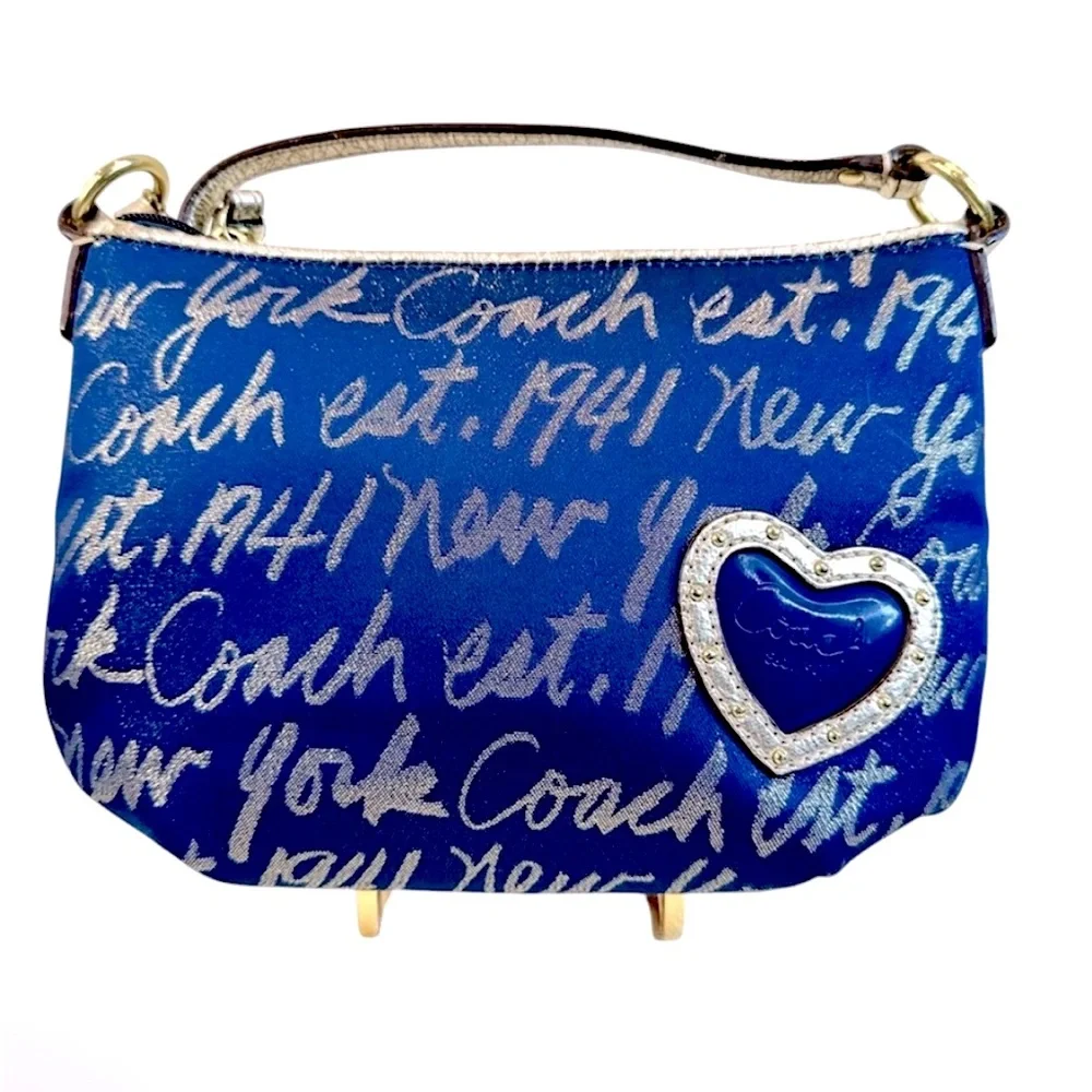 ⭐️💲SOLD💲⭐️ Y2K Coach Crossbody 3D HEART New York Signature Script - Picture 2 of 16